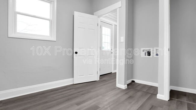 Building Photo - 271 S Wheatland Ave