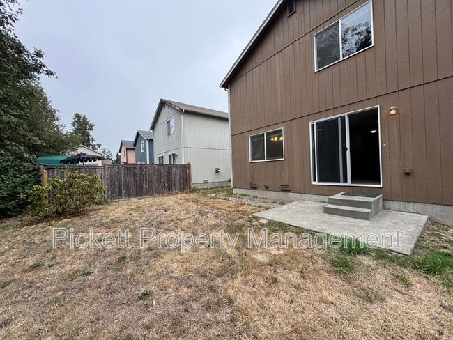 Building Photo - 3301 Rickey Rd
