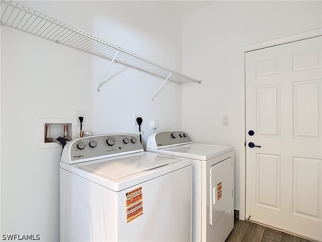 Building Photo - 5045 Arancia Ln