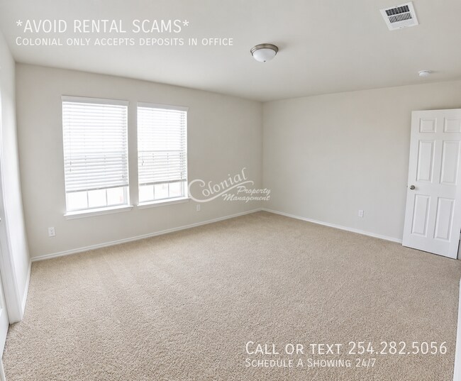 Building Photo - 402 Vega Ln