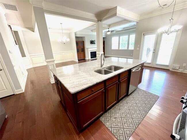 Building Photo - 3669 Gambrell Ln