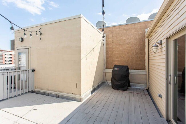 Building Photo - 1845 S State St