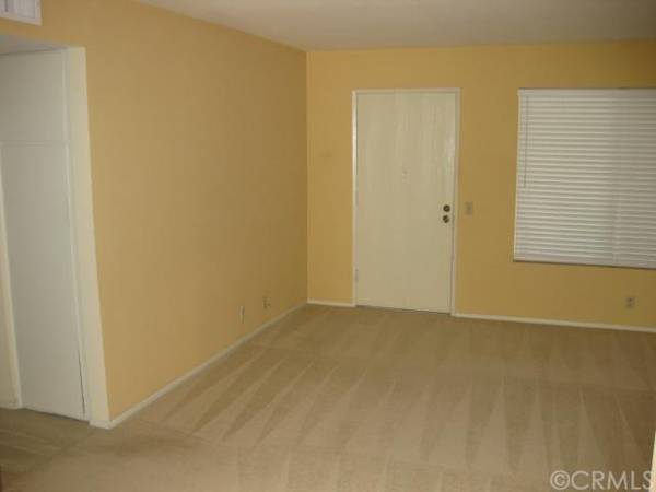 Building Photo - 69 Wildwood