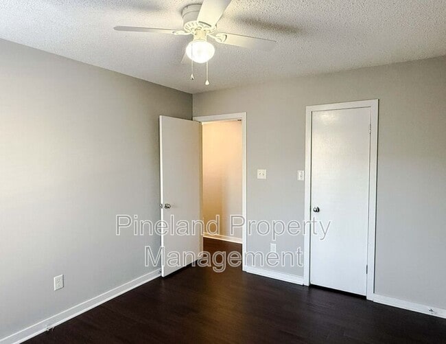 Building Photo - 413 Watergap Dr