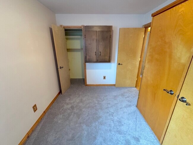 Building Photo - 5007 Hazelwood Rd