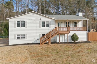 Building Photo - Stunning Canton Home