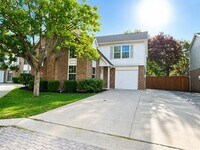 Building Photo - 300 Lamesa Ct