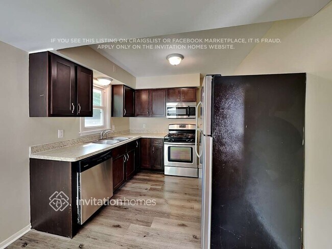 Building Photo - 2113 55th Ave N