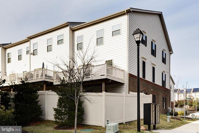 Building Photo - 14301 Ridge View Ln