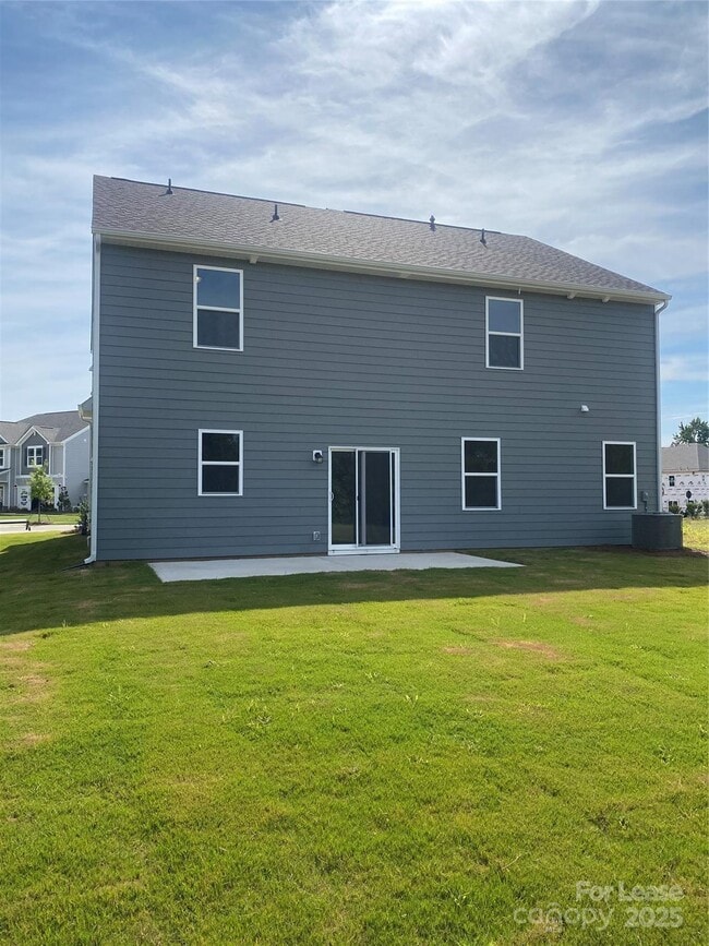 Building Photo - 1211 Fremont Dr