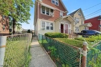 Building Photo - 1329 Alina St