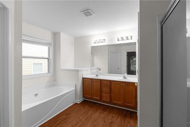 Building Photo - 3127 Wyesham Cir