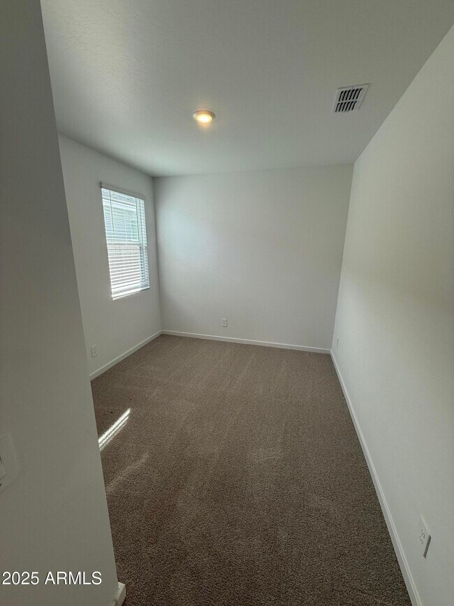 Building Photo - 7433 E Cozy Cottage Ln