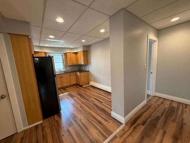 Building Photo - London Flats