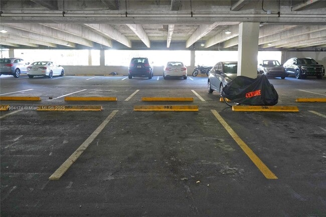 Building Photo - 1470 NE 123rd St