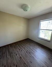 Building Photo - Great Location in Forsyth