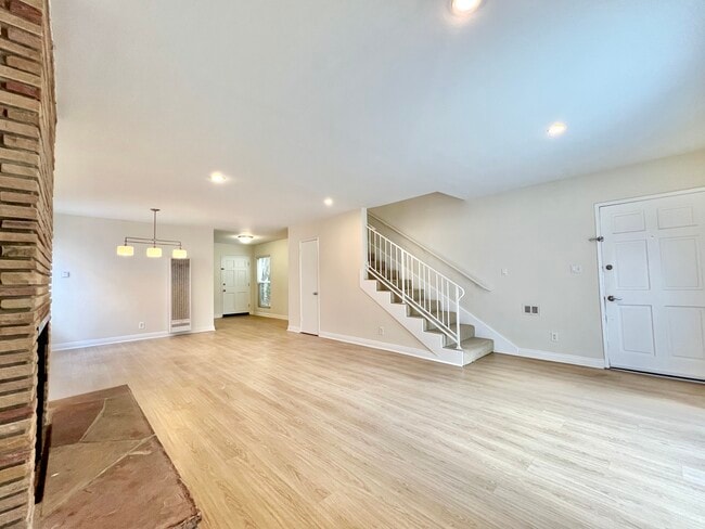 Building Photo - 1552 Berkeley St