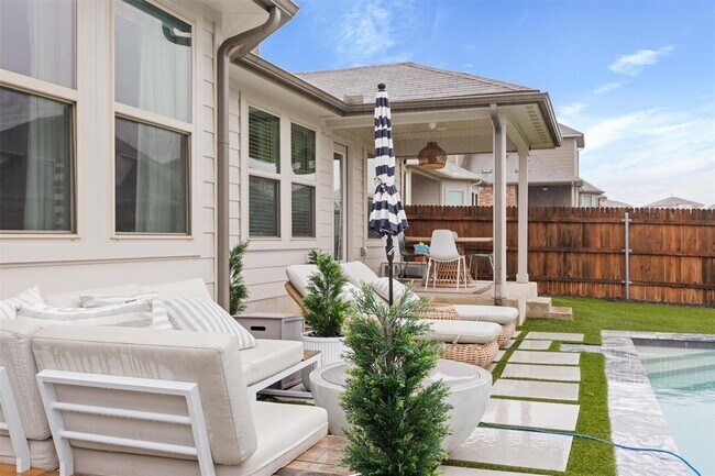 Building Photo - 6604 Coalinga Ln