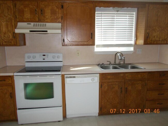 Building Photo - 112 Myra Lou Ave