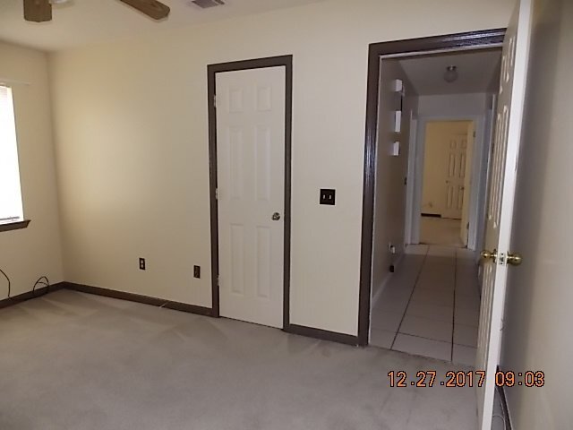 Building Photo - Home For Rent