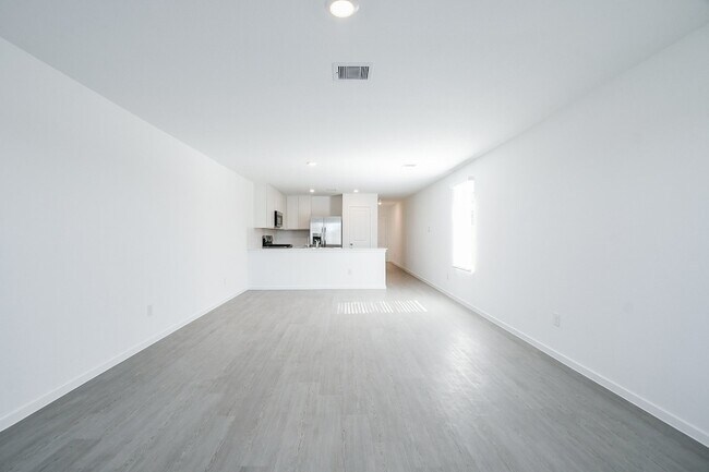 Building Photo - 6871 Flowering Ginger Ln