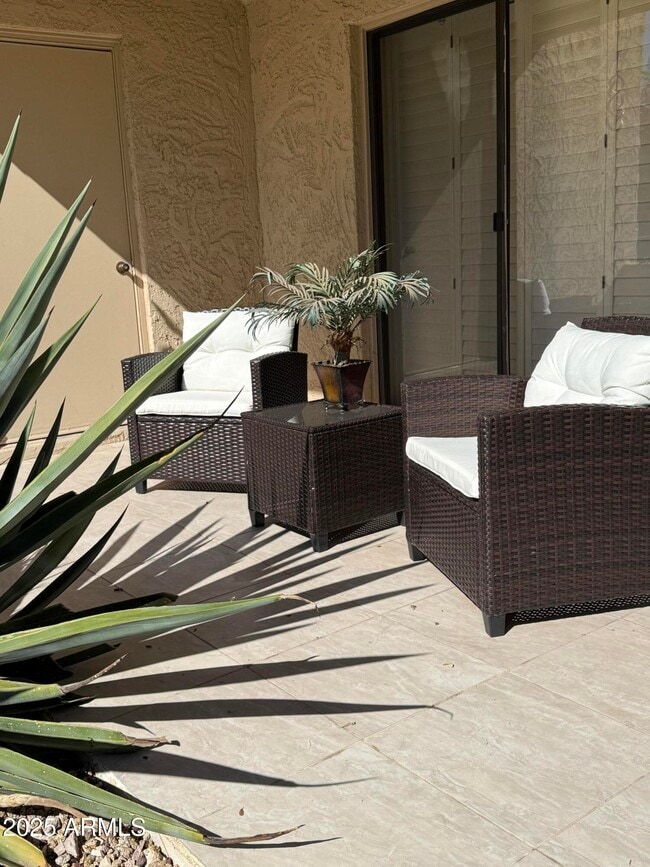 Building Photo - 8649 E Royal Palm Rd