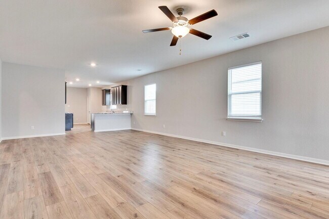 Building Photo - 213 Mount Vernon Way