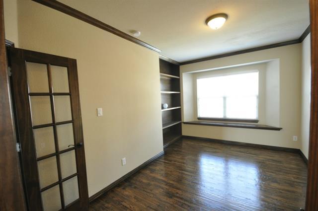 Building Photo - 600 Falcon Dr