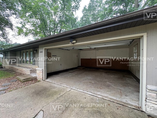 Building Photo - 1643 Birchwood Dr