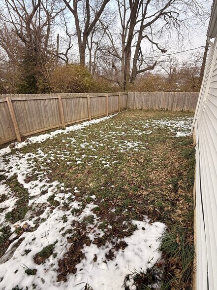 Building Photo - 2320 E 36th St