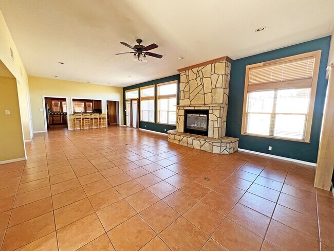 Building Photo - 101 Capt Lee