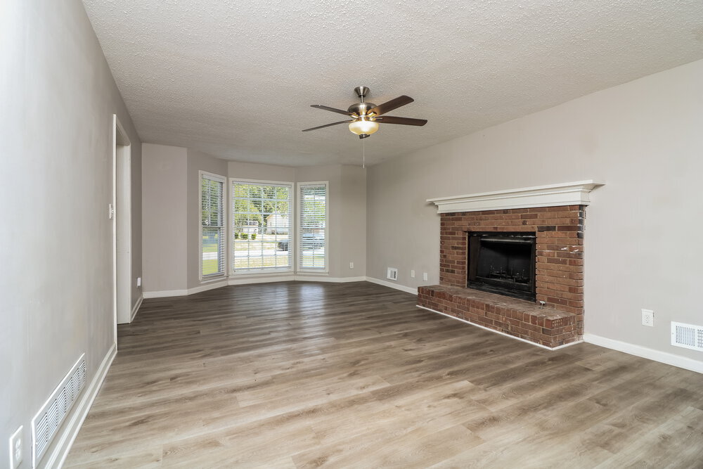 Building Photo - 2981 Sutton Dr SW