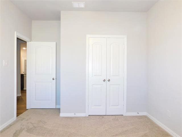 Building Photo - 3023 Cliffview Dr