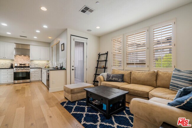 Building Photo - 5701 Kiyot Way
