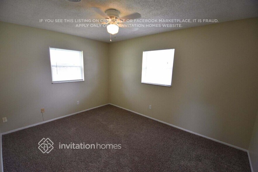 Building Photo - 5025 Tangerine Way