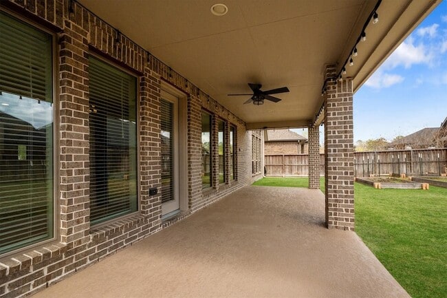 Building Photo - 28344 Woodsons Forest Dr