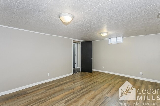 Building Photo - 4 Bedroom w/ a Basement!