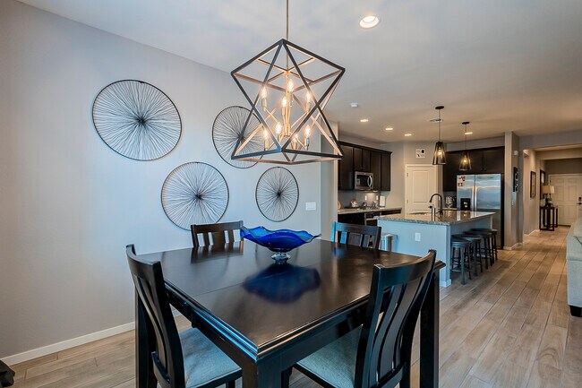 Building Photo - 9733 W Southgate Ave