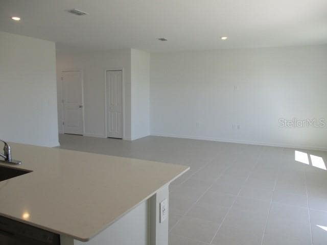 Building Photo - 3382 Alexander Dr