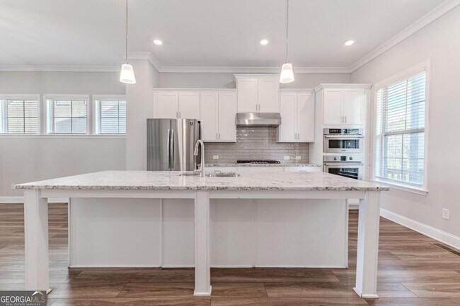 Building Photo - 5051 Pinckney Ln