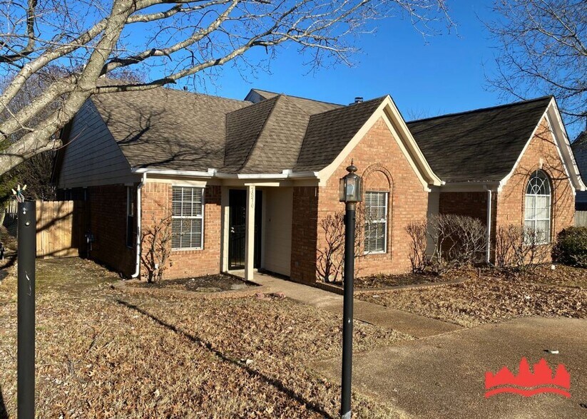 Primary Photo - 7870 Shadowland Cove