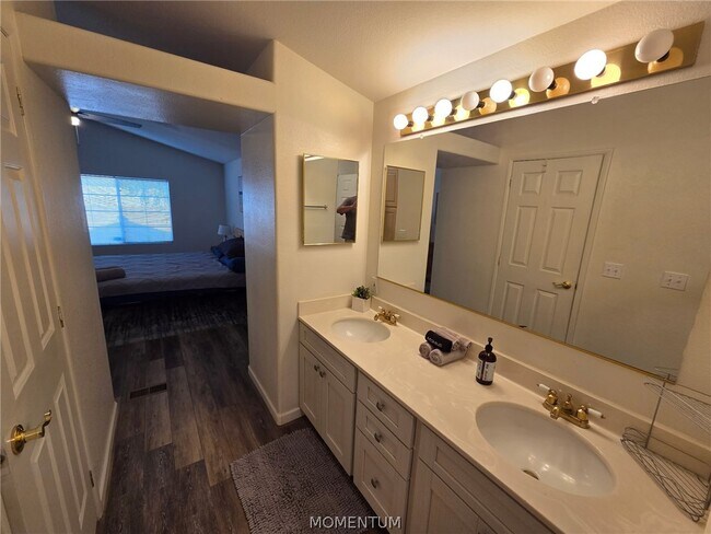 Building Photo - 2140 Whitewater Dr
