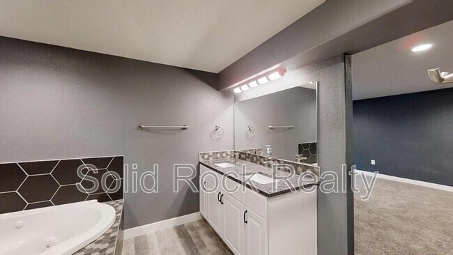 Building Photo - 4943 Rusty Nail Point