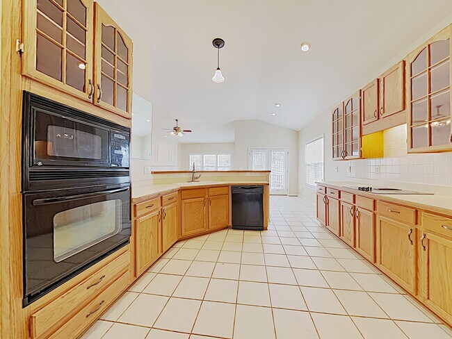 Building Photo - 1367 Fall River Drive