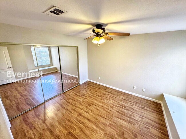 Building Photo - 9325 W Desert Inn Rd