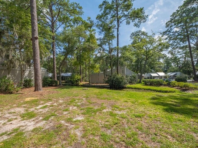 Building Photo - 731 Deer Run Villas