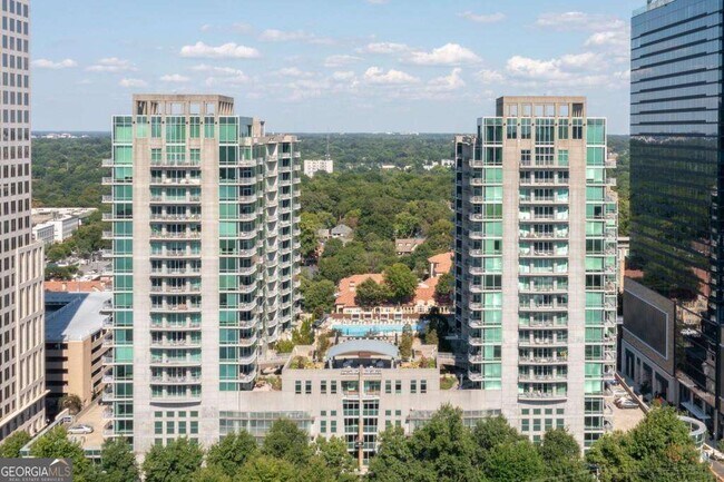 Building Photo - 923 Peachtree St NE