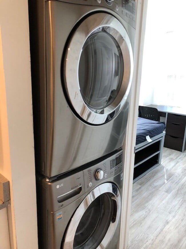 Interior Photo - 2417 Lorillard Place