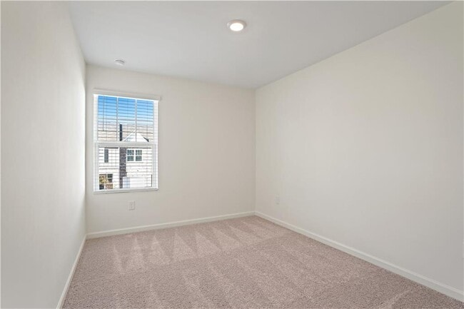 Building Photo - 541 Magnolia Cir