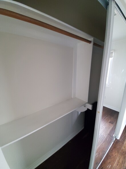 Building Photo - 1927 Fremont Ave